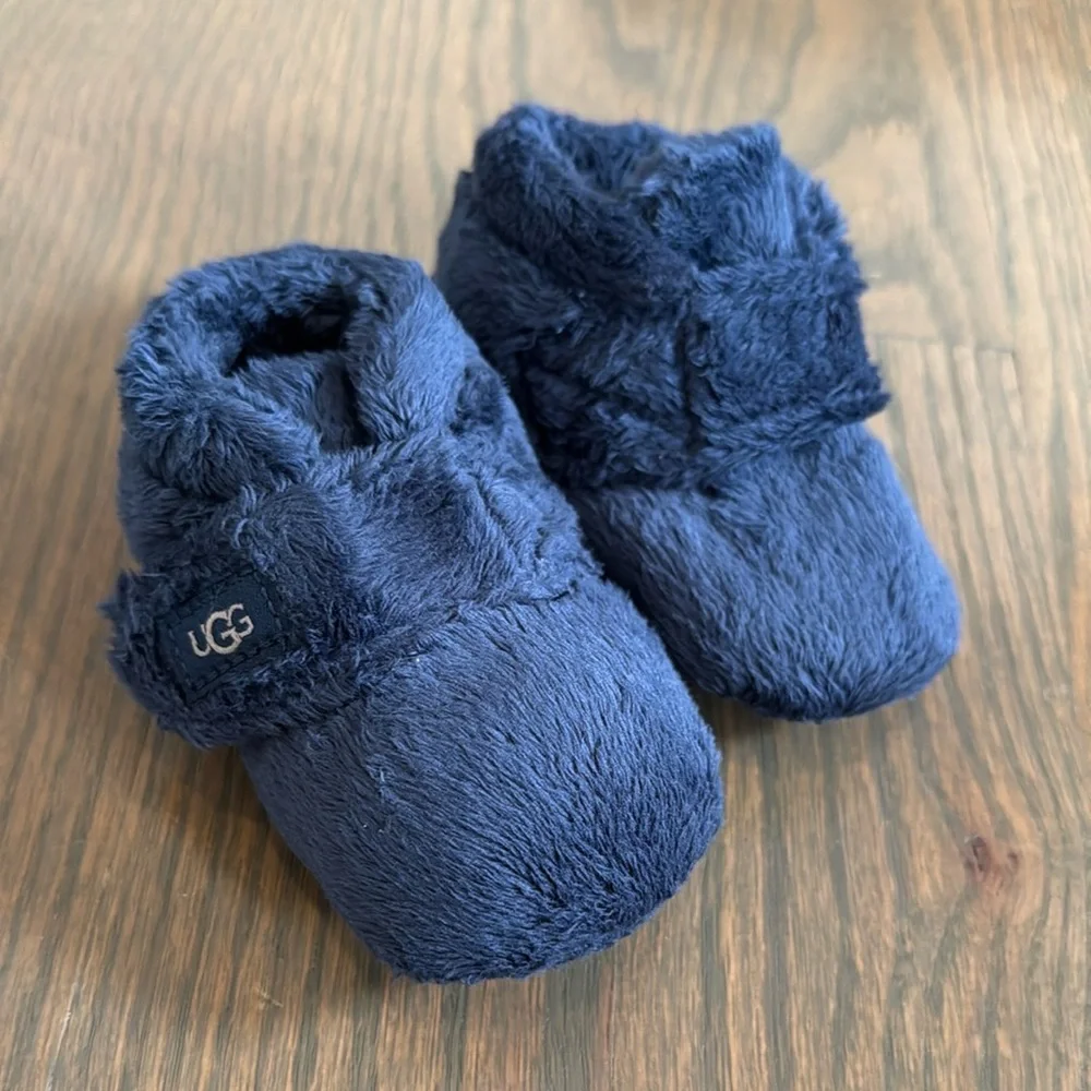 UGG Navy Blue Bixbee Fuzzy Baby Booties (NWOT)